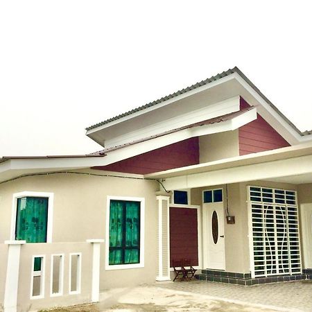 Aina Guest House Kota Bharu Eksteriør billede