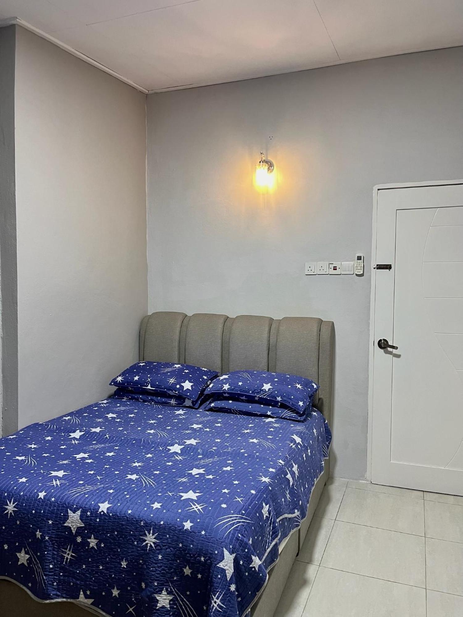 Aina Guest House Kota Bharu Eksteriør billede
