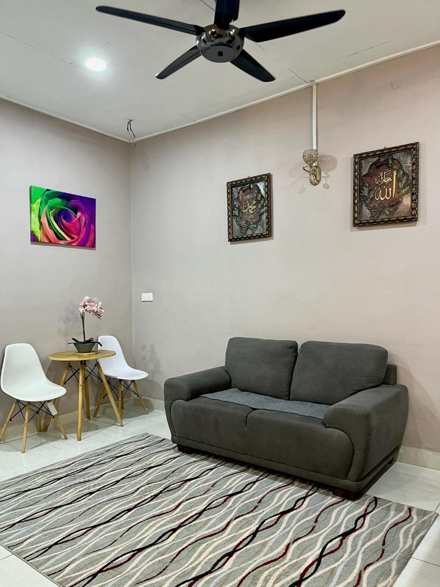 Aina Guest House Kota Bharu Eksteriør billede